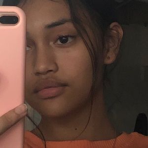 Meet your Posher, Gabriela